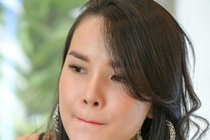 Thu Ngoc: 'Roi May Trang vi khong chiu noi tieu cuc tu mang xa hoi' hinh anh