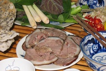Thit cho, nuoc che - biet co hai nhung van an hinh anh