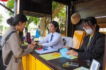 Du lich Hoi An hoc theo cach lam cua cac diem den noi tieng hinh anh
