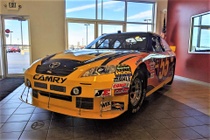 Toyota Camry phiên bản xe đua NASCAR giá 59.999 USD