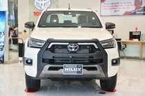 Toyota Hilux 2023 mo ban tai Viet Nam, tang gia gan 180 trieu dong hinh anh