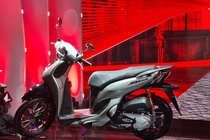 Honda SH Mode bi doi gia hon 14 trieu dong tai TP.HCM anh 3