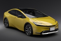 Toyota Prius được trang bị công nghệ sạc bằng năng lượng mặt trời