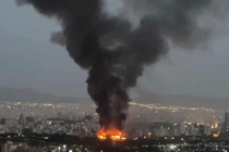 Israel oanh kich thu do Iran, Tehran tuyen bo dap tra lien hoan hinh anh