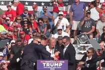 Sau mat vu My bi dinh chi vi sai pham trong vu am sat hut ong Trump hinh anh