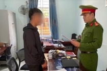 Bat 2 doi tuong hiep dam be gai 14 tuoi hinh anh