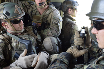 Dac nhiem My chuyen huong, lo dien muc tieu tiep theo sau Venezuela hinh anh