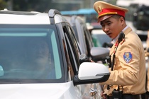 CGST toan quoc dong loat kiem tra nong do con tu mung 1 Tet hinh anh