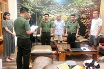 Triet pha duong day van chuyen trai phep gan 90 tan chat phong xa ra nuoc ngoai hinh anh