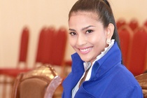 Truong Thi May rang ngoi lam giam khao trong gia lanh Ha Noi hinh anh