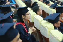 Giang vien xuc pham sinh vien co the bi phat den 10 trieu dong hinh anh