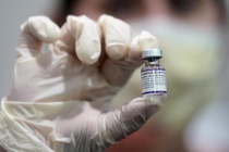 Pfizer xin cấp phép tiêm vaccine cho trẻ em 5-11 tuổi