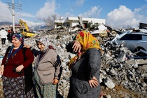 Hình ảnh khiến cả thế giới nhói tim về động đất Thổ Nhĩ Kỳ - Syria