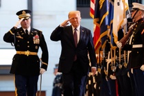 My he lo ke hoach dieu binh vao ngay sinh nhat ong Trump hinh anh