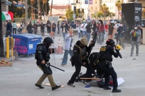 Chuyen gi dang xay ra o Los Angeles? hinh anh