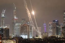 Iran phong ten lua dan dao vao Israel hinh anh
