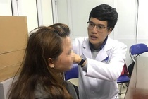 Da loang lo vi dap la trau khong tri nam hinh anh