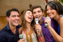 Moi nguy hiem tiem an it nguoi biet khi di hat karaoke hinh anh