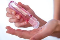 Dùng cồn để sát khuẩn, sau bao lâu virus mới bất hoạt?