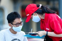 So ca mac Covid-19 tai Viet Nam tiep tuc quanh moc 500 hinh anh