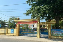Bo Y te vao cuoc vu phat hien dia trong binh nuoc o truong mam non hinh anh