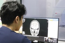 Tu con dau dau, nam benh nhan 32 tuoi bi dot quy nang hinh anh