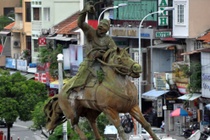 Phục hồi nguyên bản tượng Trần Nguyên Hãn, Quách Thị Trang