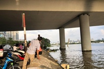 Nhieu vu chay duoi gam cau, de doa an toan tai TP.HCM hinh anh
