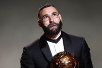 Phản ứng của Zidane khi Benzema giành Quả bóng vàng