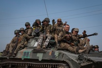 Binh sĩ Ukraine phải rút khỏi Sievierodonetsk
