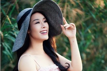 Vo kem 18 tuoi cua NSUT Viet Hoan ra album dau tay hinh anh