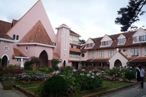 Roi Sai Gon den Da Lat mong duoc mac chiec ao len am hinh anh