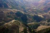 Cung duong Hoang Su Phi - Tay Con Linh: Hiem tro ma dep hut hon hinh anh