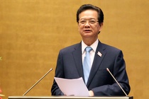 Dai bieu Quoc hoi tan dong hinh anh