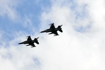 My phe duyet goi huan luyen, ho tro F-16 hon 310 trieu USD cho Ukraine hinh anh