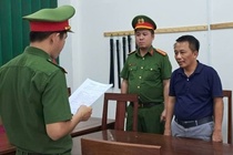 Bat doi tuong lua 'chay an', chiem doat 16 ty dong hinh anh