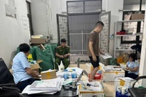 Phat 4 co so kinh doanh my pham nhap lau tai Ha Noi hinh anh