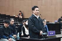 Nhieu cuu pho giam doc so trong vu 'chuyen bay giai cuu' duoc giam an hinh anh