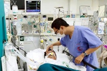Bị can 17 tuổi nhập viện nguy kịch do tổn thương đa cơ quan nội tạng