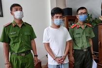 Da Nang xu ly can bo giup nguoi nuoc ngoai nhap canh trai phep hinh anh