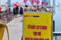 Cầu tình yêu Đà Nẵng treo biển thu phí chụp ảnh cưới 300.000 đồng
