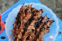 3 quan thit xien nuong cho ngay ret o Ha Noi hinh anh