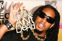Rapper Lil Jon bị câu lưu ở Tân Sơn Nhất vì mang quá nhiều vàng
