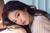 Thêm ảnh hẹn hò của Jennie và V tại đảo Jeju