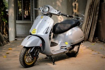 Vespa GTS 300 HPE với gói độ tăng hiệu năng trị giá 150 triệu ở TP.HCM
