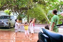 'Khoi nghi he' ve que 4 ngay, ong ngoai da om nam liet giuong hinh anh