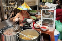 Chu quan bun chui noi tieng nhat Ha Noi len tieng hinh anh