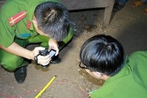 Lời khai nghi phạm cứa cổ anh trai rồi trốn ra nghĩa địa