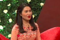 Chang trai co thoi quen tam 2 tieng len truyen hinh tim ban gai hinh anh