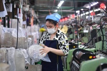 Hơn 600.000 lao động mất việc, giảm giờ làm trong một năm